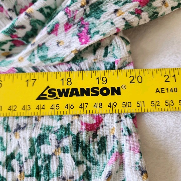 Reitmans Peasant‎ Blouse Womens Medium Smocked Ditsy Cottagecore Farmhouse Boho - Picture 10 of 12